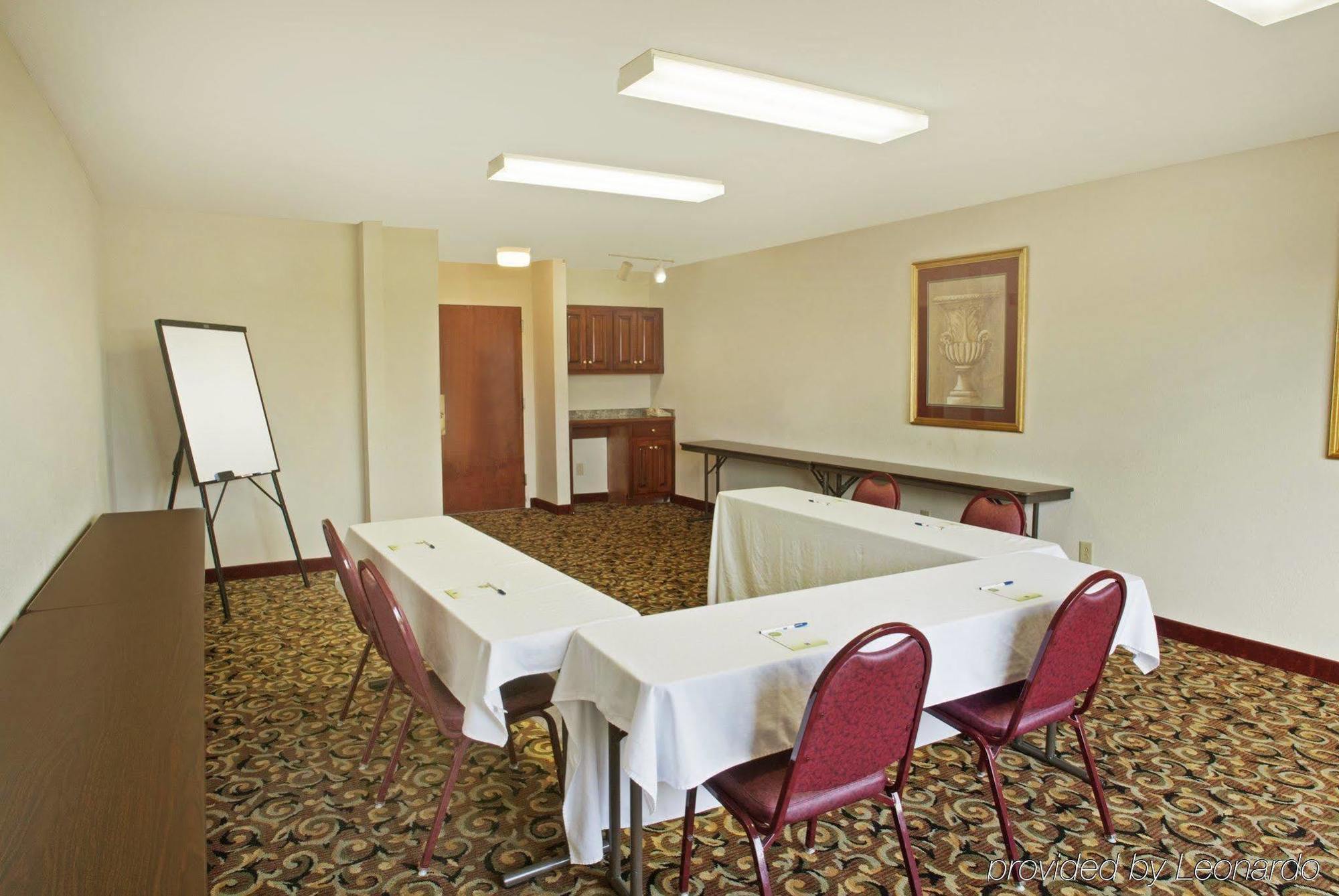 Quality Inn & Suites Доусонвилл Экстерьер фото